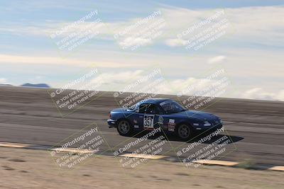 media/Jan-04-2026-SCCA SD (Sun) [[defc442887]]/4-Novice Group/Session 2 Bowl Speed Pans/